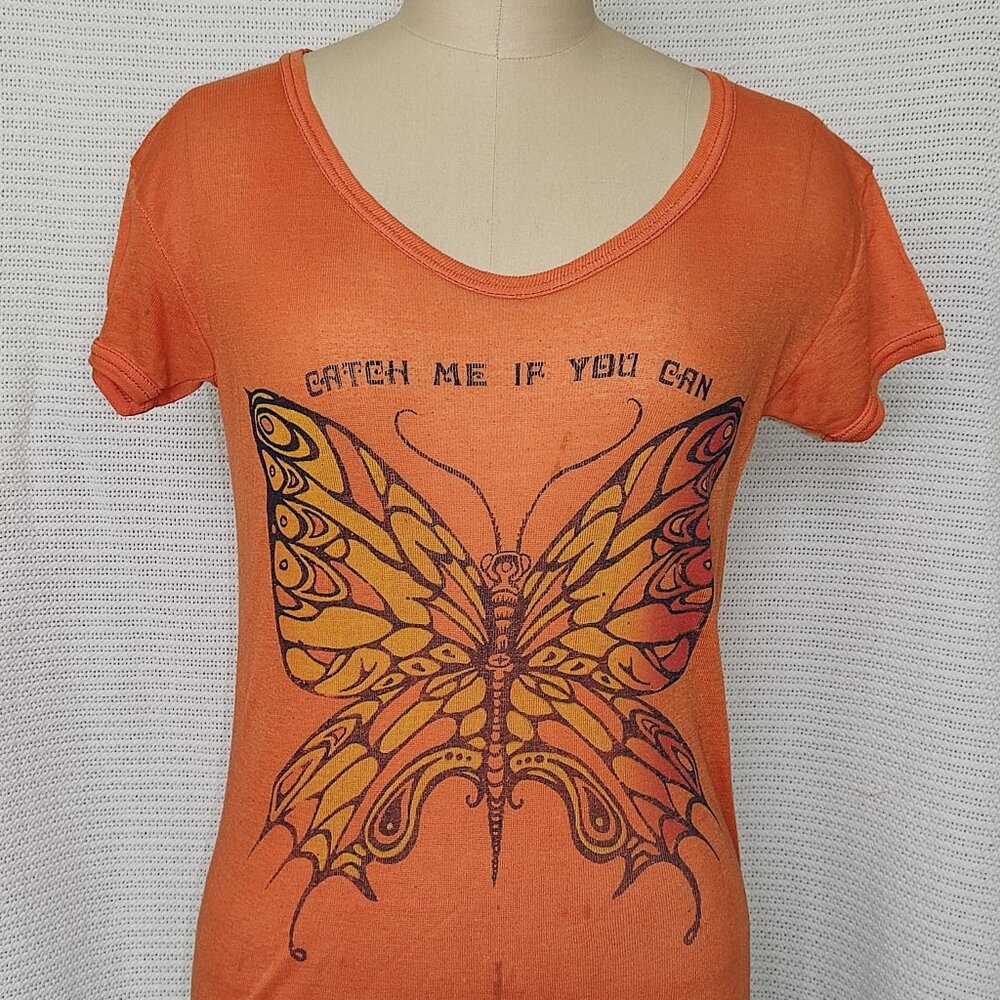 Vintage Catch Me if You Can | Short Sleeve | V-neck | Top | T-shirt